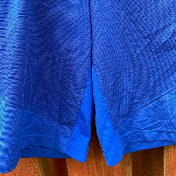 Nike Dri-Fit Boys Shorts Size L - Picture 2 of 8